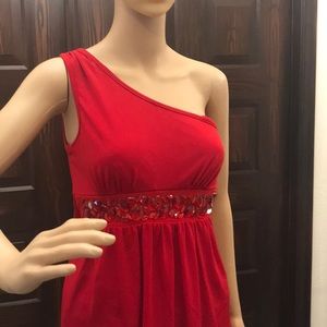 🌹Red embellishment🌹 top size small. Missing label